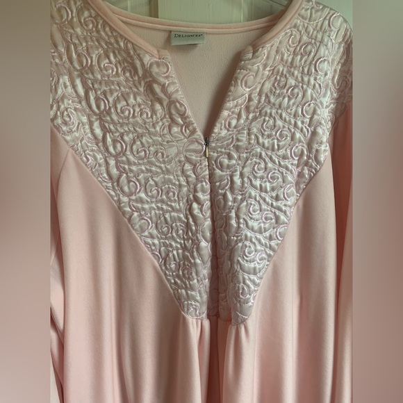 Vintage Delicates Pink Nightgown-Large - Satiny Velour Soft - Zipper - Like New - Picture 2 of 5